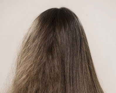 cabelo com frizz Truques para reduzir o frizz