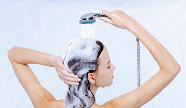Para lavar cabelos - A Maneira Certa de Lavar os Cabelos