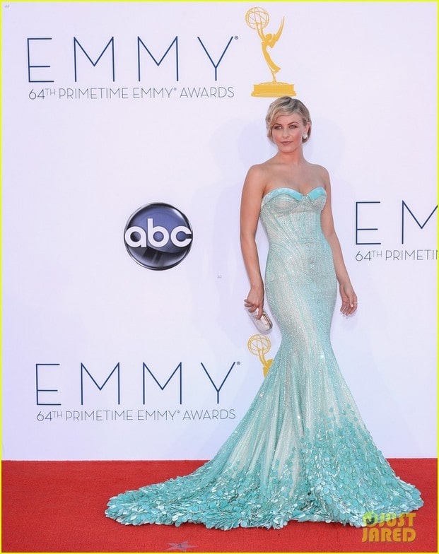 hough emmys 02 811x1024 - Looks Emmy Awards 2012