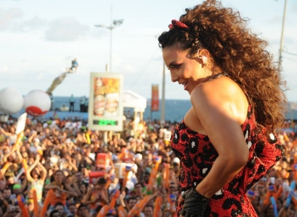 carnaval em salvador 01 600x4391 - Carnaval da Bahia: Camarote ou Bloco - O Que é Melhor?