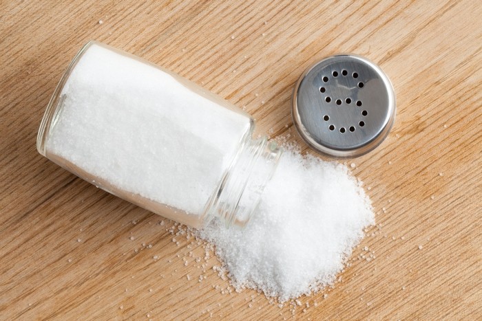 sal - Alimentos que eliminam o sal do corpo e diminuem a retenção