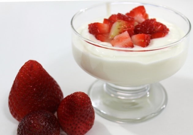 Iogurte 630x441 - Inclua alimentos com carboidratos na sua dieta e coma sem peso na consciência!