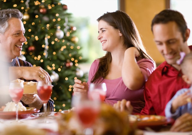 regras de etiqueta nas festas de natal e ano novo - Presenteie no Natal, sem gastar muito!